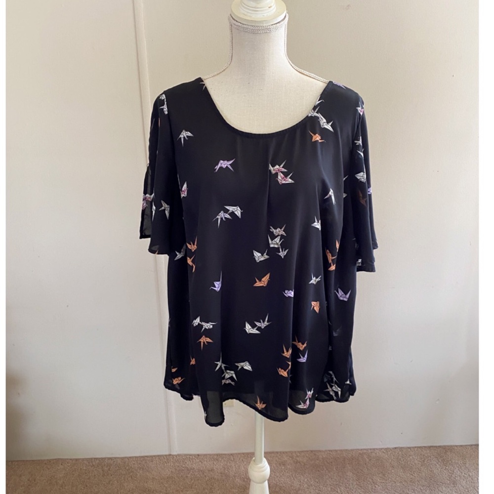 Torrid Black Crane Print Top Size 1 (1X)